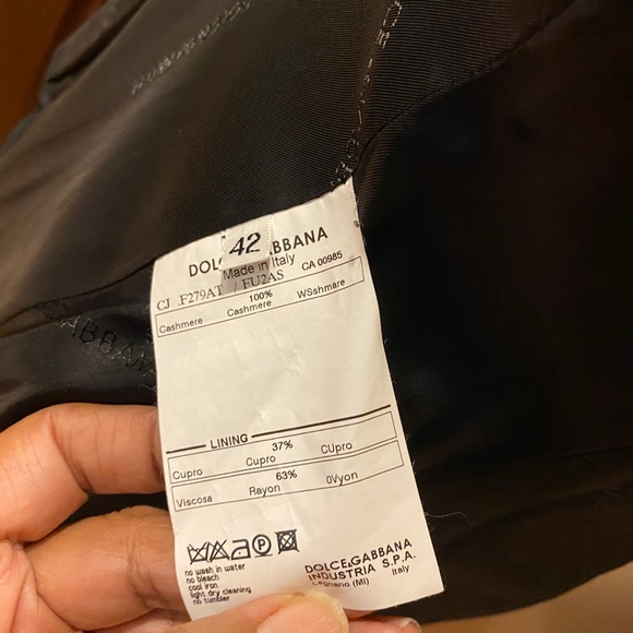 Dolce & Gabbana 100% Cashmere Blazer. - Picture 8 of 10